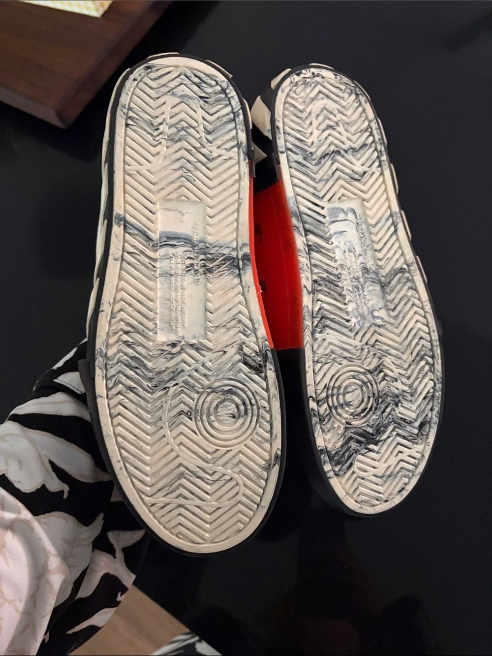 Off-White Low Vulcanized canvas sneakers